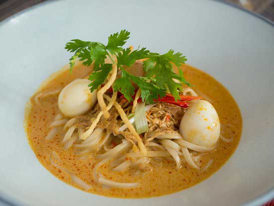 Top 10 Must-Try Foods in Myanmar